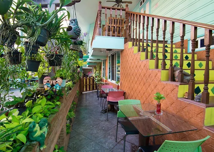 홈스테이 Samsen Sam Place 방콕