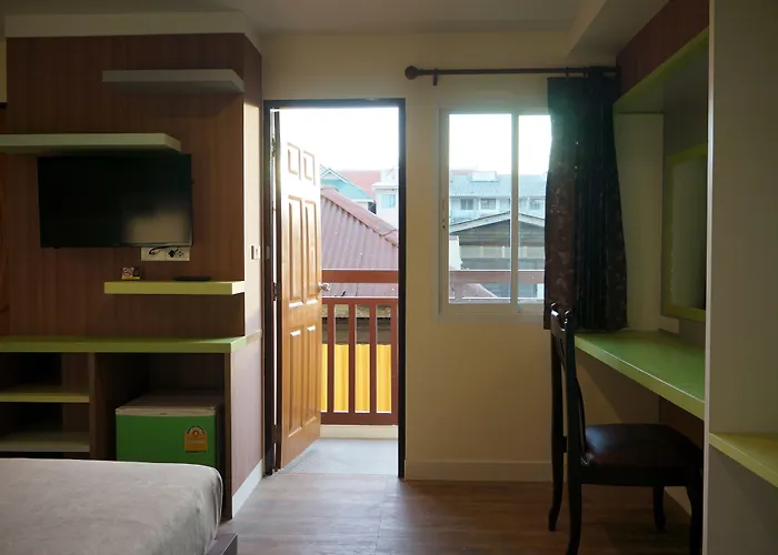 Samsen Sam Place 홈스테이 *