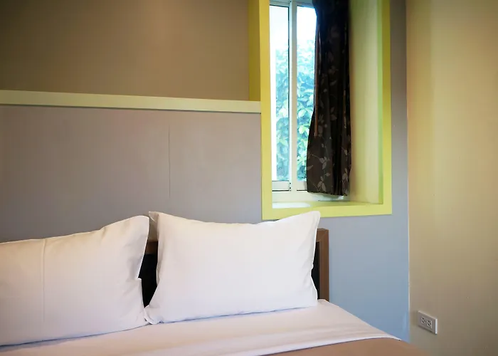 Samsen Sam Place 방콕