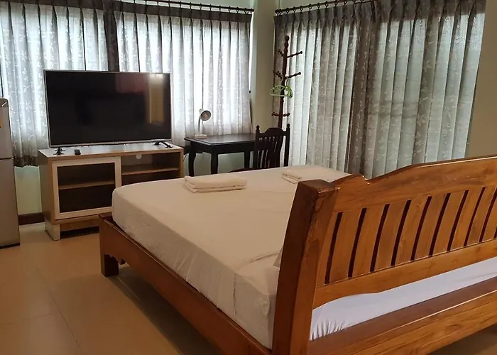 Samsen Sam Place 홈스테이 *